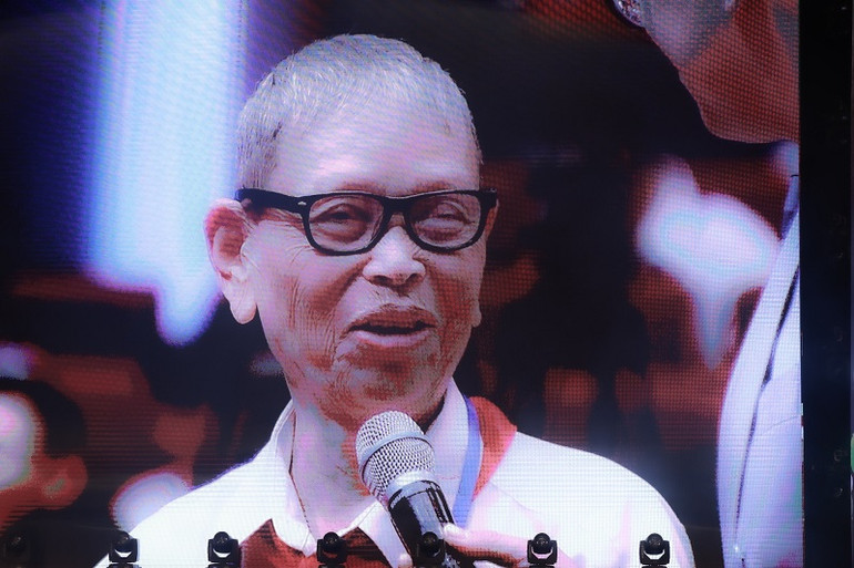 Nhà giáo Nhân dân, Anh hùng Lao động Nguyễn Đức Thìn.