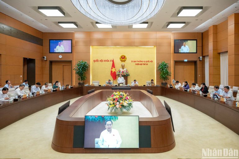 Quang cảnh phiên họp. (Ảnh: DUY LINH)