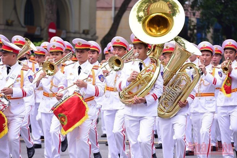 Nhiều tiết mục ca nhạc đặc sắc tại chương trình. (Ảnh: THÀNH ĐẠT)