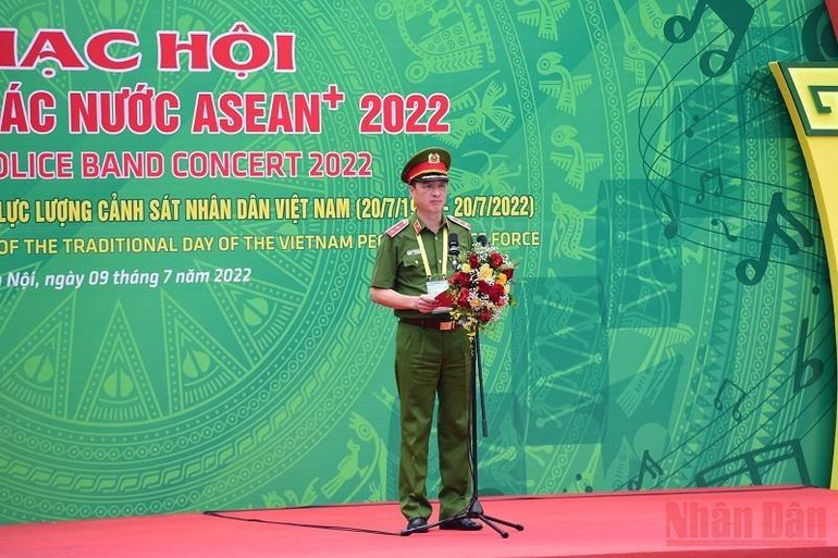 Tăng cường quan hệ hợp tác của Cảnh sát Việt Nam và các nước ASEAN - Trung tướng Nguyễn Duy Ngọc phát biểu khai mạc buổi lễ. (Ảnh: THÀNH ĐẠT)