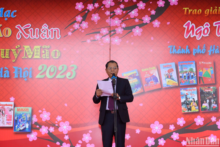 Chủ tịch Hội Nhà báo thành phố Hà Nội Tô Quang Phán phát biểu khai mạc Hội báo. (Ảnh: THÀNH ĐẠT)