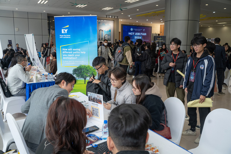 Thông qua sự kiện, Trường Công nghệ - Đại học Kinh tế quốc dân kỳ vọng sẽ góp phần xây dựng văn hoá hợp tác giữa doanh nghiệp và đại học, truyền ngọn lửa đam mê cho thế hệ trẻ.