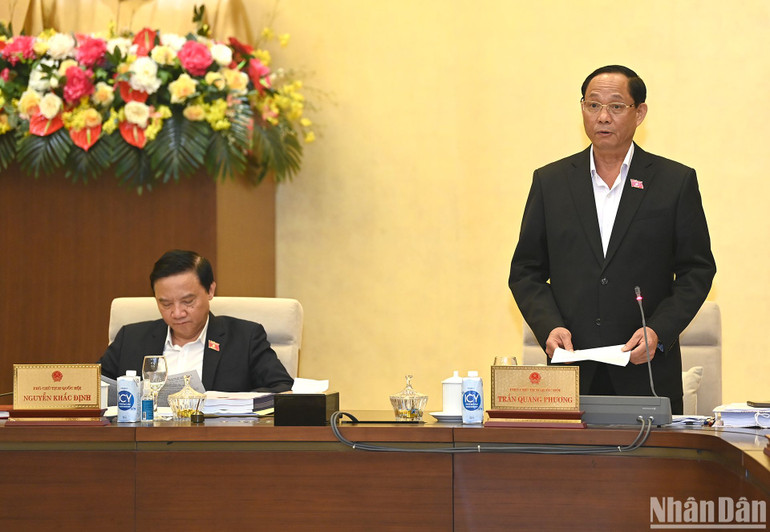 Phó Chủ tịch Quốc hội Trần Quang Phương điều hành nội dung cho ý kiến về công tác dân nguyện của Quốc hội. Ảnh: DUY LINH