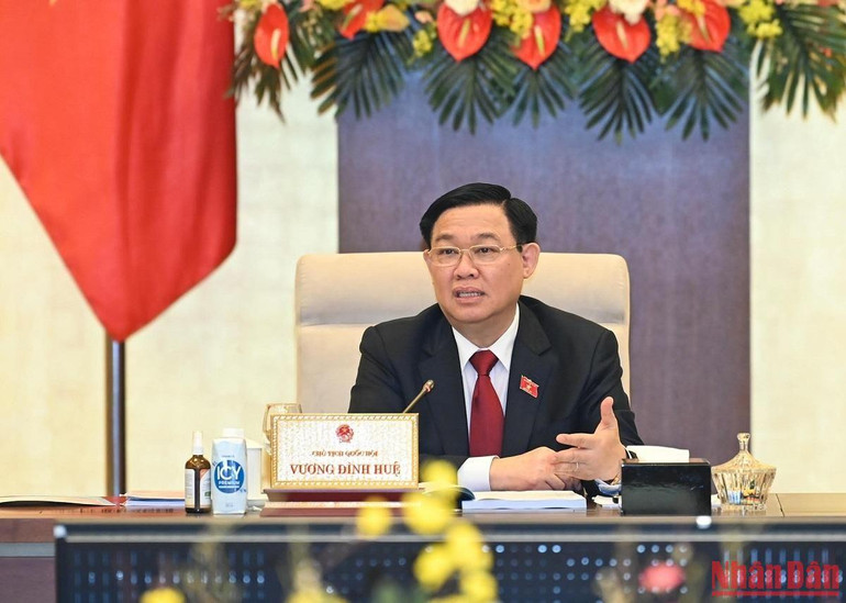 Chủ tịch Quốc hội Vương Đình Huệ phát biểu ý kiến tại phiên họp. (Ảnh: DUY LINH)