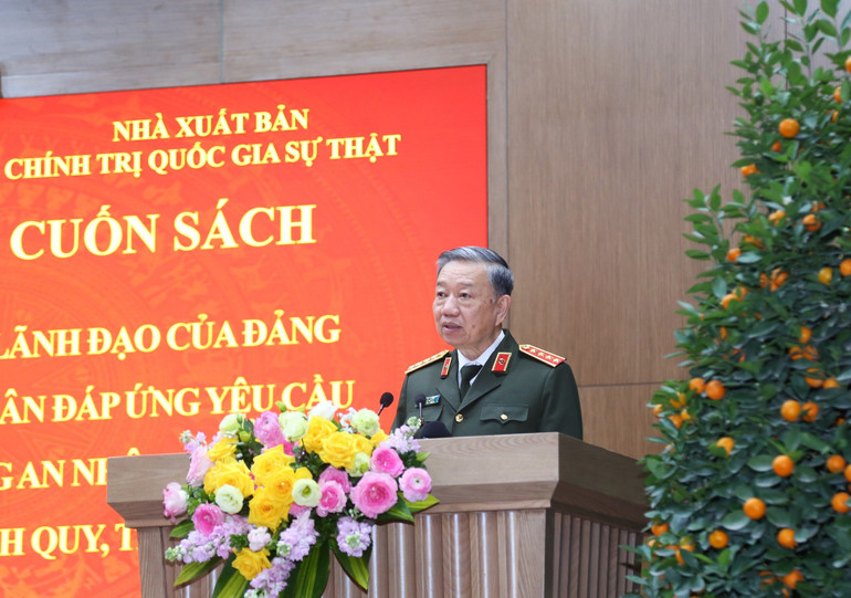 Đại tướng, GS, TS Tô Lâm, Ủy viên Bộ Chính trị, Bí thư Đảng ủy Công an Trung ương, Bộ trưởng Công an phát biểu tại buổi lễ.