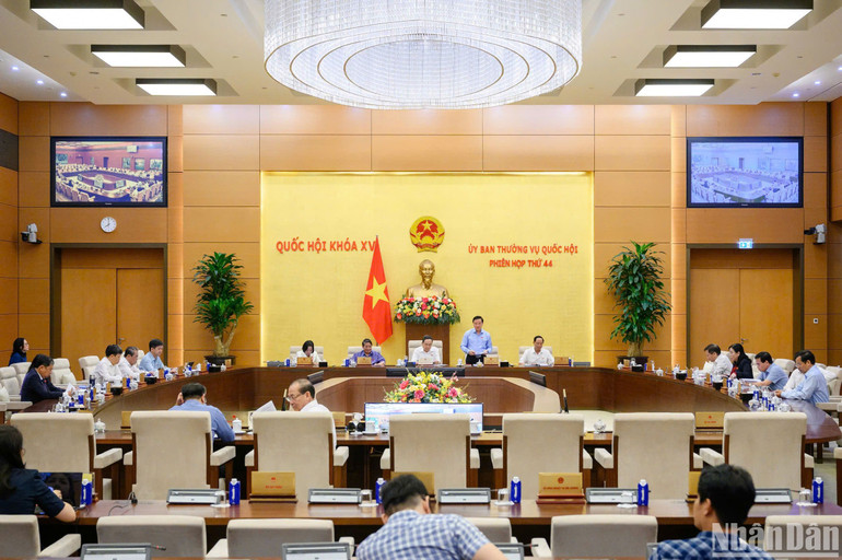 Quang cảnh phiên họp sáng 23/4. (Ảnh: DUY LINH) Quang cảnh phiên họp sáng 23/4. (Ảnh: DUY LINH)