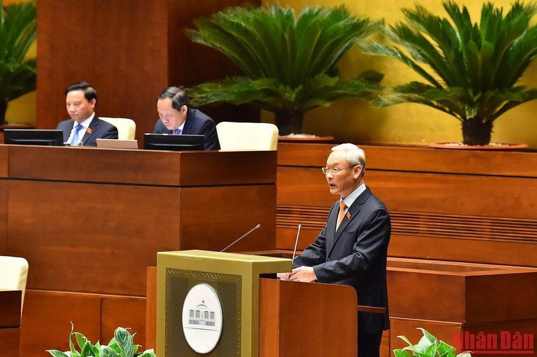 Chủ nhiệm Ủy ban Tài chính, Ngân sách Nguyễn Phú Cường phát biểu tại phiên họp. (Ảnh: THỦY NGUYÊN)
