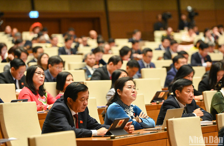 Các đại biểu Quốc hội dự phiên khai mạc Kỳ họp bất thường lần thứ 2, Quốc hội khóa XV sáng 5/1. (Ảnh: DUY LINH) Các đại biểu Quốc hội dự phiên khai mạc Kỳ họp bất thường lần thứ 2, Quốc hội khóa XV sáng 5/1. (Ảnh: DUY LINH)