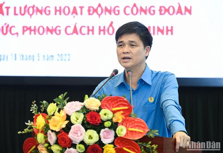 Phó Chủ tịch Tổng Liên đoàn Lao động Việt Nam, Chủ tịch Công đoàn Viên chức Việt Nam Ngọ Duy Hiểu phát biểu khai mạc tọa đàm. (Ảnh: THÀNH ĐẠT) Phó Chủ tịch Tổng Liên đoàn Lao động Việt Nam, Chủ tịch Công đoàn Viên chức Việt Nam Ngọ Duy Hiểu phát biểu khai mạc tọa đàm. (Ảnh: THÀNH ĐẠT)