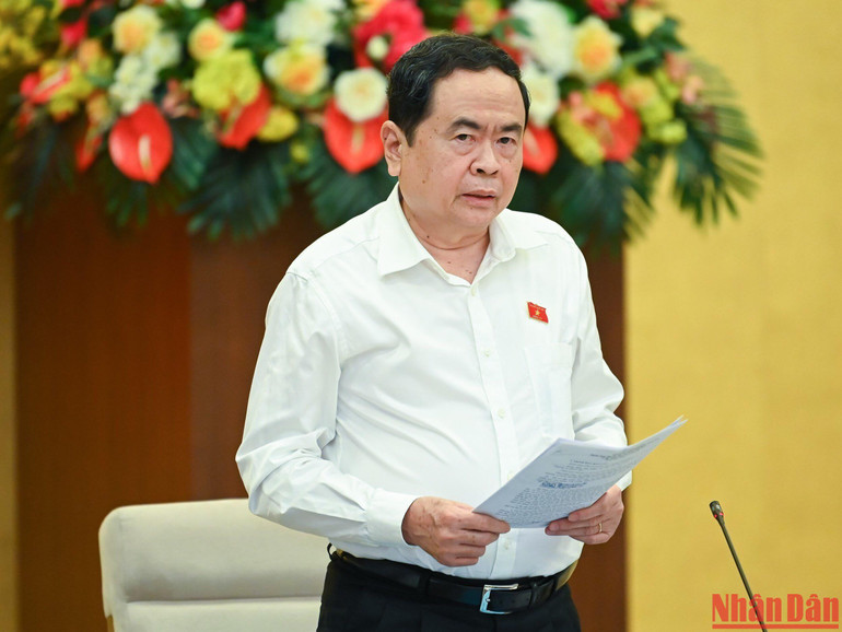 Phó Chủ tịch Thường trực Quốc hội Trần Thanh Mẫn phát biểu tại phiên họp.