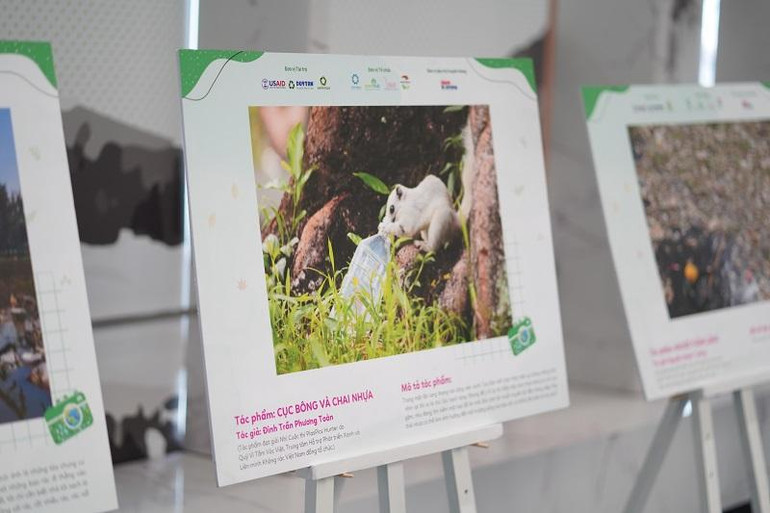 Các tác phẩm xuất sắc được trưng bày tại lễ trao giải. (Ảnh: GreenHub)