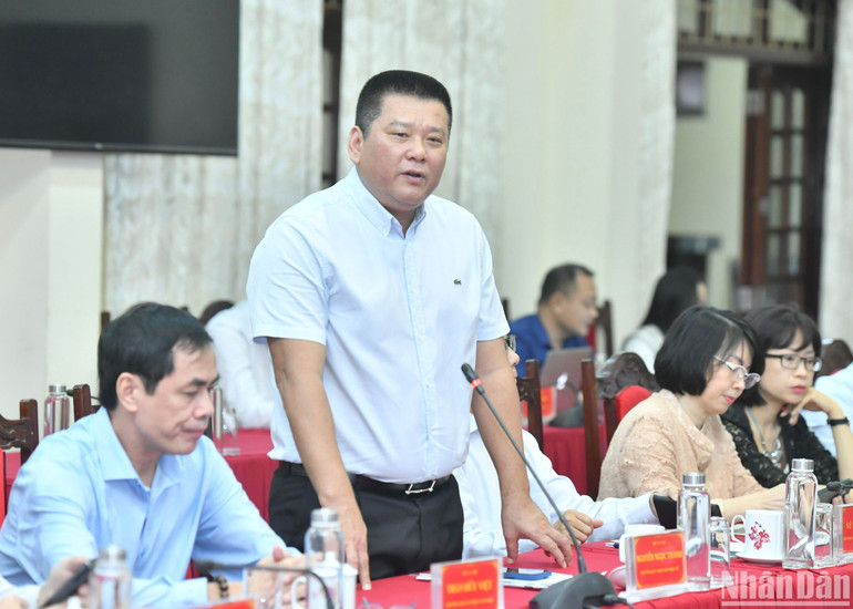 Đồng chí Nguyễn Ngọc Thanh, Trưởng Ban Nhân Dân điện tử chia sẻ về những đổi mới mạnh mẽ của Báo Nhân Dân điện tử trong thời gian qua, cả về nội dung và hình thức thể hiện.