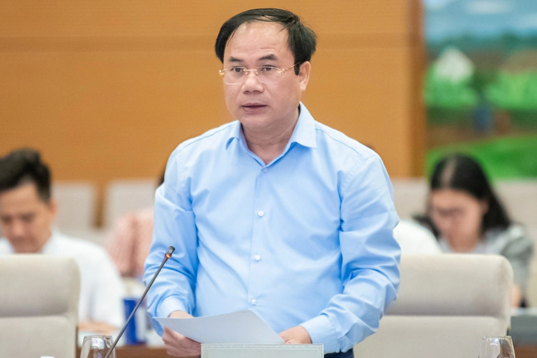 Thứ trưởng Xây dựng Nguyễn Văn Sinh.