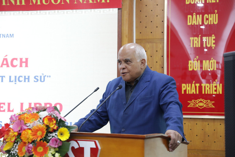 Đại sứ Cuba tại Việt Nam Orlando Nicolas Guillen phát biểu tại buổi lễ.