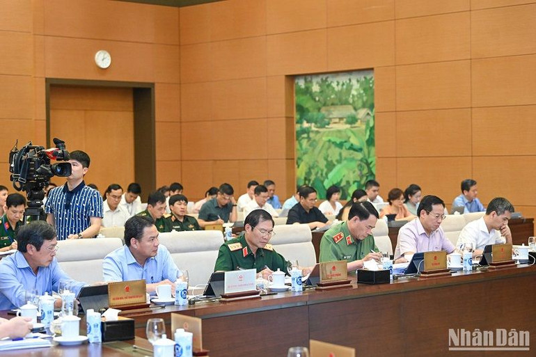 Các đại biểu dự phiên họp. (Ảnh: DUY LINH)