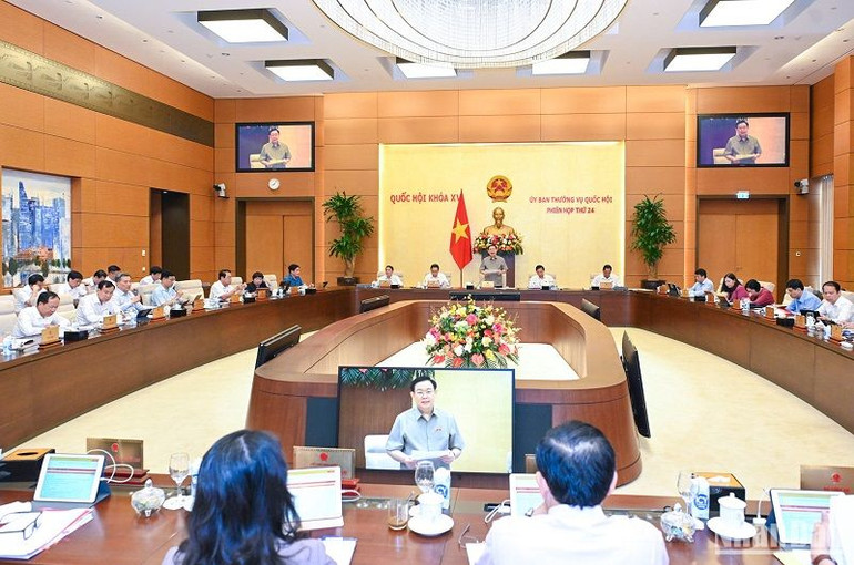 Quang cảnh Phiên họp thứ 24 của Ủy ban Thường vụ Quốc hội sáng 12/7. (Ảnh: DUY LINH)