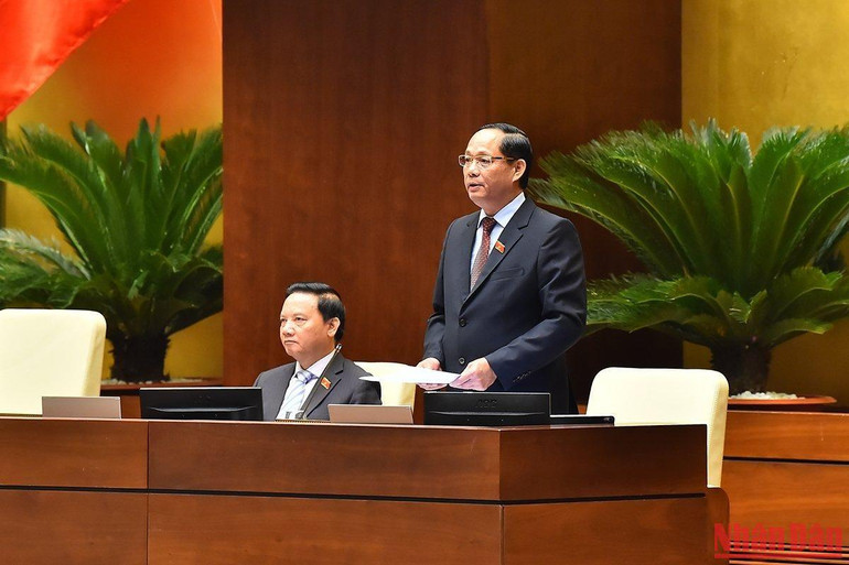 Phó Chủ tịch Quốc hội Trần Quang Phương phát biểu kết thúc nội dung chất vấn nhóm vấn đề thuộc lĩnh vực xây dựng. (Ảnh: THỦY NGUYÊN)