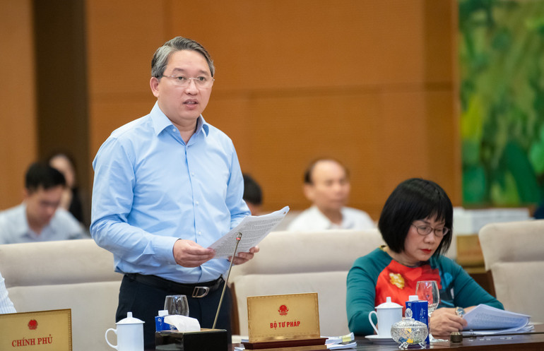 Bộ trưởng Tư pháp Nguyễn Hải Ninh. (Ảnh: Media Quốc hội)