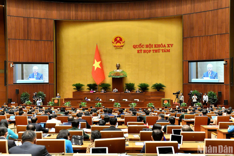 Quang cảnh phiên họp sáng 21/10. (Ảnh: ĐĂNG KHOA)