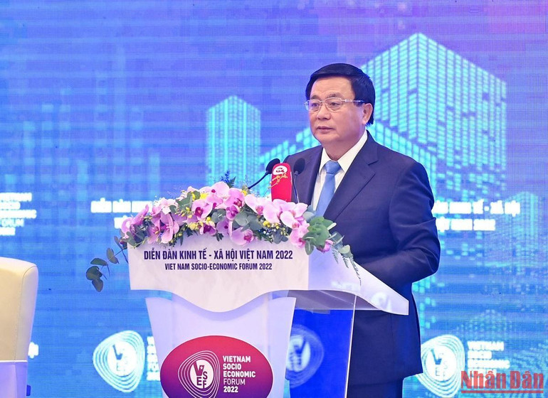 Giám đốc Học viện Chính trị quốc gia Hồ Chí Minh Nguyễn Xuân Thắng phát biểu đề dẫn.