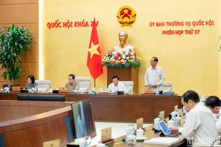 Quang cảnh Phiên họp thứ 37 của Ủy ban Thường vụ Quốc hội. (Ảnh: DUY LINH)