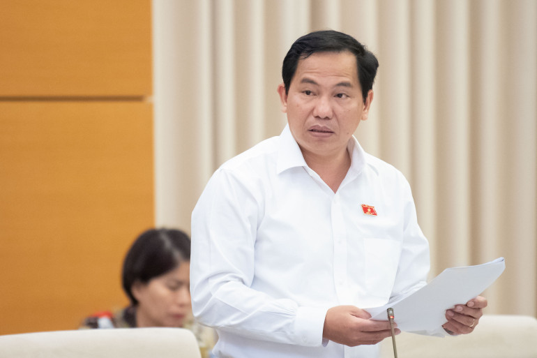 Chủ nhiệm Ủy ban Tài chính, Ngân sách Lê Quang Mạnh báo cáo giải trình, tiếp thu, chỉnh lý dự thảo Luật Đầu tư công (sửa đổi).