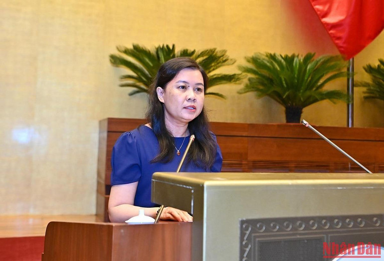 Phó Chủ nhiệm Ủy ban Pháp luật của Quốc hội Nguyễn Phương Thủy phát biểu tại Hội nghị. Phó Chủ nhiệm Ủy ban Pháp luật của Quốc hội Nguyễn Phương Thủy phát biểu tại Hội nghị.