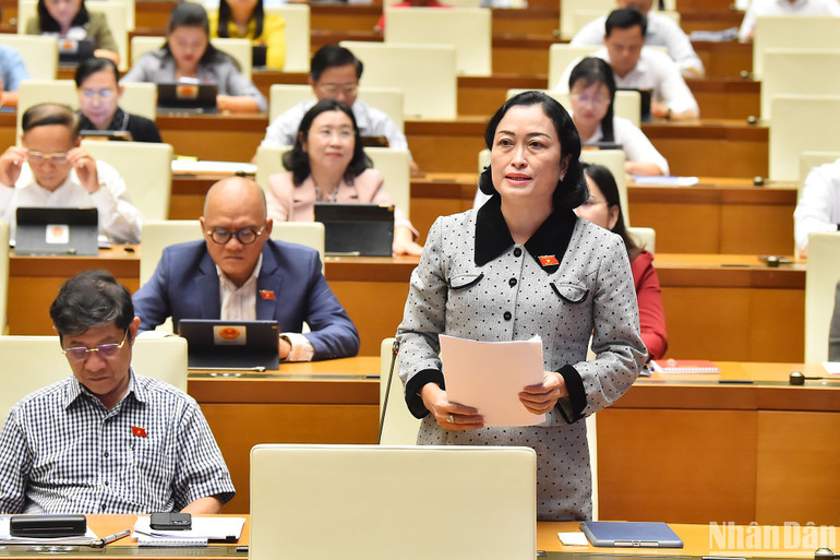 Đại biểu Trần Thị Hoa Ry (đoàn Bạc Liêu). (Ảnh: THỦY NGUYÊN)