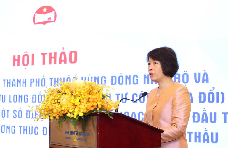 Thứ trưởng Kế hoạch và Đầu tư Nguyễn Thị Bích Ngọc phát biểu khai mạc hội thảo.