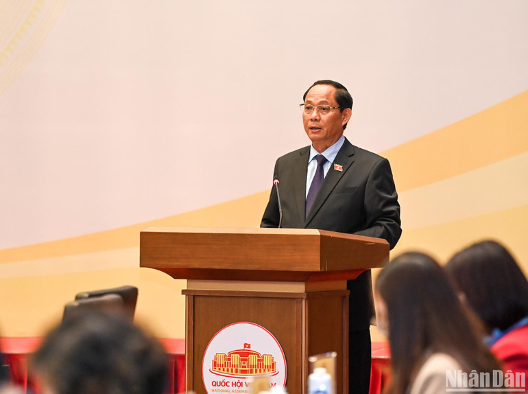 Phó Chủ tịch Quốc hội, Thượng tướng Trần Quang Phương phát biểu khai mạc Hội nghị. (Ảnh: DUY LINH)