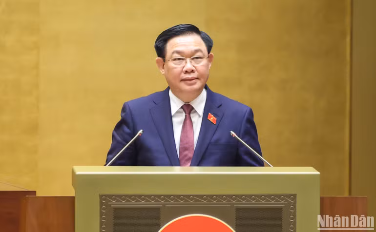 Chủ tịch Quốc hội Vương Đình Huệ phát biểu bế mạc Kỳ họp. (Ảnh: DUY LINH)