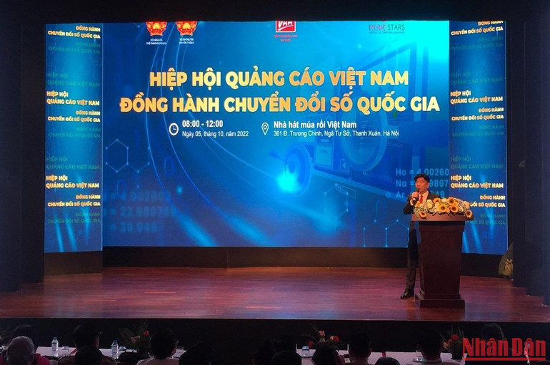 Chủ tịch Hiệp hội Quảng cáo Việt Nam Nguyễn Trường Sơn phát biểu khai mạc sự kiện.