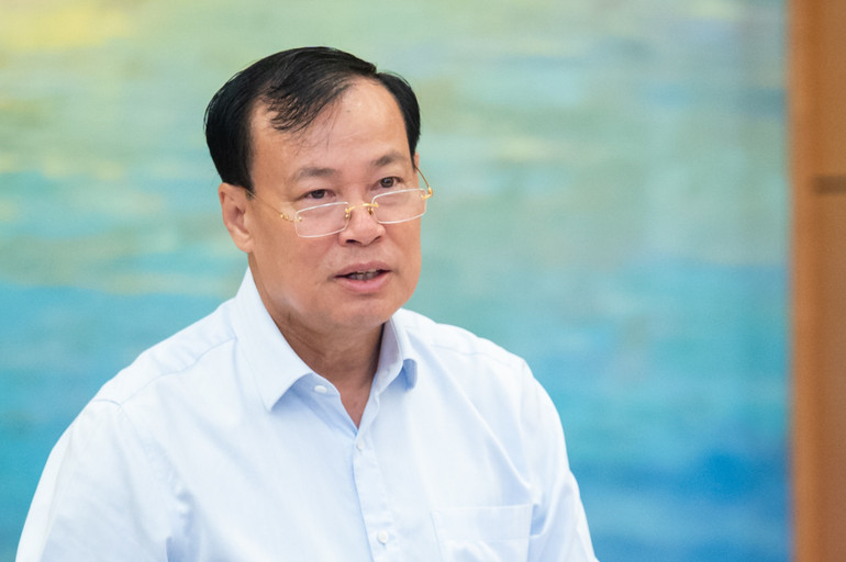 Chủ nhiệm Ủy ban Quốc phòng - An ninh Lê Tấn Tới, Phó Trưởng đoàn Thường trực Đoàn giám sát. Chủ nhiệm Ủy ban Quốc phòng - An ninh Lê Tấn Tới, Phó Trưởng đoàn Thường trực Đoàn giám sát.