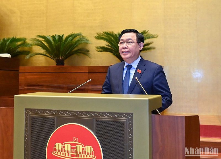 Chủ tịch Quốc hội Vương Đình Huệ nhấn mạnh cần bảo đảm gắn kết chặt chẽ giữa xây dựng và tổ chức thi hành pháp luật. (Ảnh: DUY LINH)