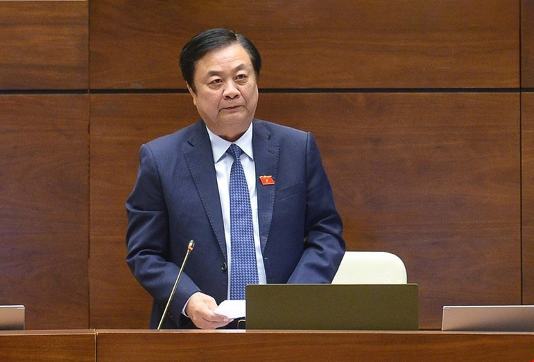 Bộ trưởng Nông nghiệp và Phát triển nông thôn Lê Minh Hoan chịu trách nhiệm trả lời chính đối với nhóm vấn đề thứ hai.