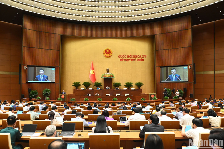 Quang cảnh phiên họp tại hội trường sáng 6/5. (Ảnh: BÙI GIANG) Quang cảnh phiên họp tại hội trường sáng 6/5. (Ảnh: BÙI GIANG)