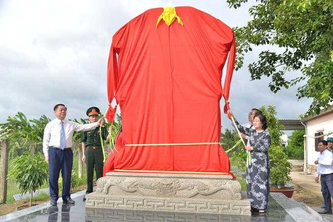 Lễ khánh thành Bia tiểu sử di tích lịch sử - văn hóa cấp tỉnh Đình Tân Đông.