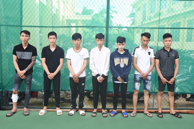 Các đối tượng có liên quan được triệu tập đến cơ quan Công an. ( Các đối tượng có liên quan được triệu tập đến cơ quan Công an. (