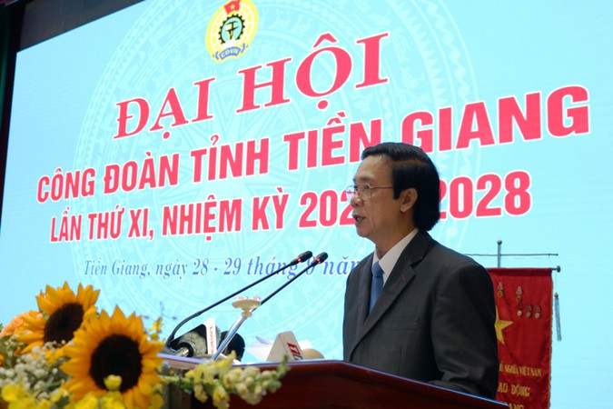 Đồng chí Nguyễn Văn Danh phát biểu tại Đại hội.