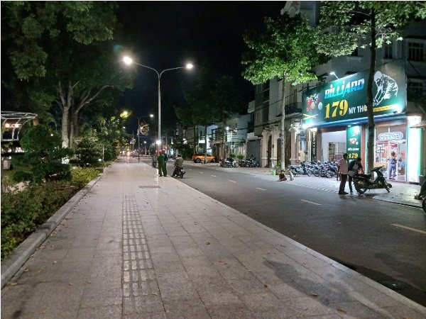 Lực lượng chức năng bảo vệ hiện trường vụ việc. Lực lượng chức năng bảo vệ hiện trường vụ việc.