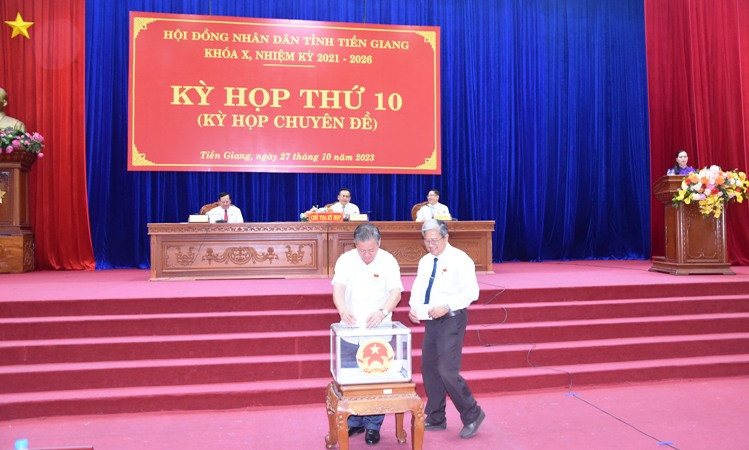 Bầu bổ sung Ủy viên Ủy ban nhân dân tỉnh Tiền Giang nhiệm kỳ 2021-2026.