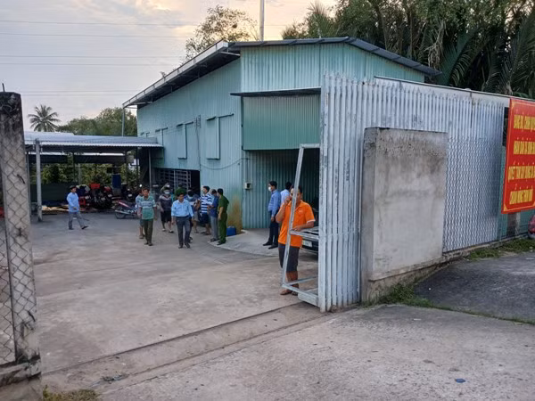 Sau khi sự việc xảy ra, lực lượng công an có mặt để điều tra, làm rõ.