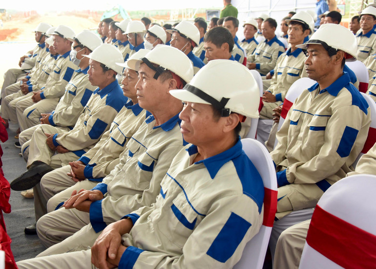 Các đại biểu tham dự lễ phát động.