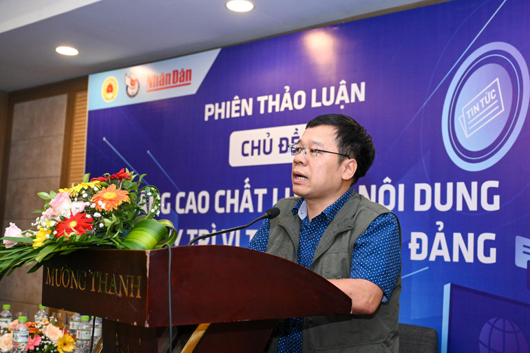 Nhà báo Đỗ Doãn Hoàng, Báo Nông thôn Ngày nay phát biểu tại Hội nghị. Nhà báo Đỗ Doãn Hoàng, Báo Nông thôn Ngày nay phát biểu tại Hội nghị.