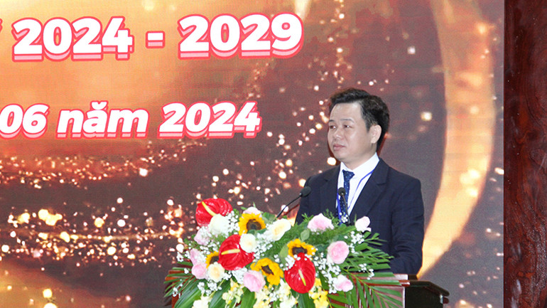 Ông Nguyễn Tấn Thụ - Giám đốc Công ty trách nhiệm hữu hạn thức ăn chăn nuôi Putin được bầu làm Chủ tịch Hội Doanh nhân trẻ tỉnh Vĩnh Long nhiệm kỳ 2024-2029.