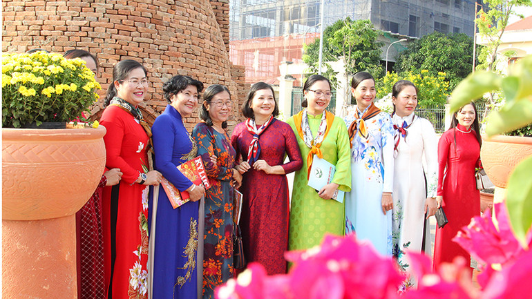 Nhiều tiểu cảnh được du khách thích thú chụp ảnh lưu niệm.