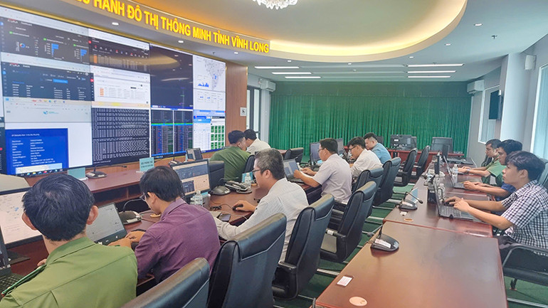 Đội phòng thủ đang ứng phó, xử lý đối với các đội tấn công.