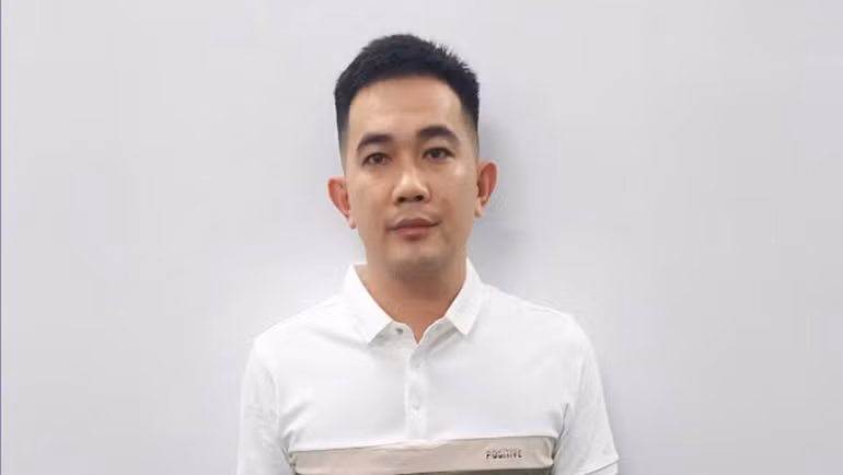 Đối tượng Nguyễn Thành Khiết tại cơ quan Công an. (Ảnh: Công an cung cấp)