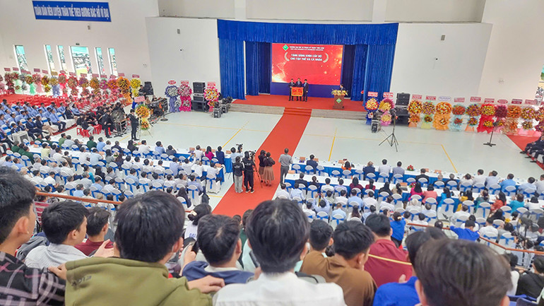 Quang cảnh lễ khai giảng năm học mới.