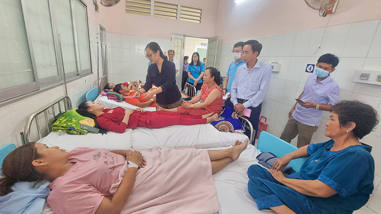 Công nhân sẽ được công ty hỗ trợ thời gian và chi phí điều trị.